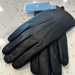 Sophisticated Black Leather Men's Gloves: Small